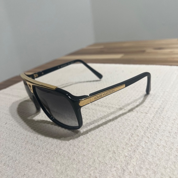 Louis Vuitton Evidence Sunglasses Black - Picture 2 of 16
